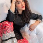 Ragini Nandwani Instagram - Hello MONDAY Outfit @yellowsapphire79 #yellow #sapphire #mybrand #clothingbrand #kaalimaa #newlabel #newcollection #instore #celebstyle #collaboration #blackurta #mirrormirror #heavypants #newpost #likesforlike #hotonbeauty #instafashion #newyorkcity #mumbai #dehradun #viral #outfitideas
