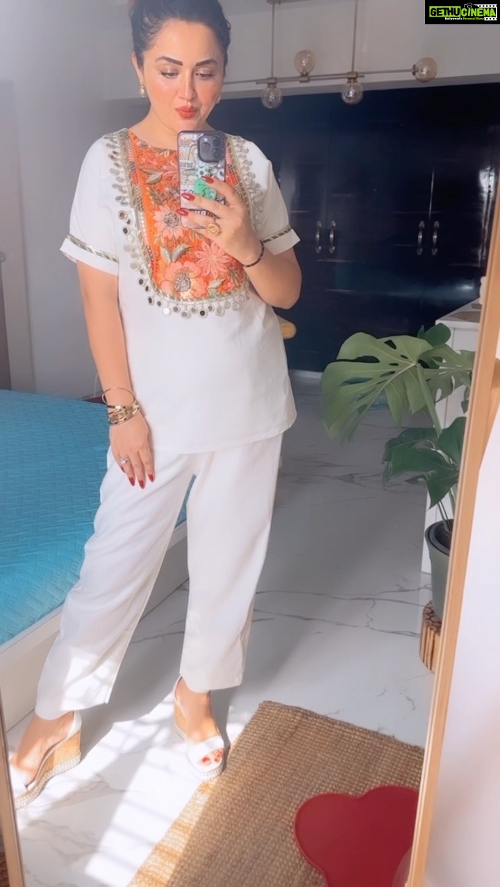 Ragini Nandwani Instagram - Wearing @yellowsapphire79 Summer Slayer #newcollection #clothingbrand #luxury #comfort #celebrity #whiteoutfit #cool #hotonbeauty #instafashion #instalike #mollywood #actress #entrepreneur #workmode