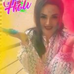 Ragini Nandwani Instagram - Happy Holi #holi #celebration #festival #bollywood #tvactress #shooting #holihai #sweets #happiness #mumbai #dehradun #family #celebrate #sweets #viralvideos #influencer #colors #join #outfits #clothingbrand #loveanimals #saveanimals