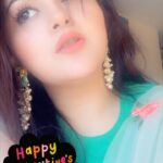 Ragini Nandwani Instagram - Happy Valentines Day 💋💋💋💋💋💋💋 . . . #valentines #rose #love #happiness #special #lover #celebration #celebrities #southactress #chennai #tollywood #film #photooftheday #likesforlike #hotonbeauty #hot #cute #tuesday