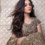 Ragini Nandwani Instagram - Less BITTER More GLITTER #glitter #wedding #collection #collaboration #actress #influencer #dehradun #india #designer #hairstyles #postoftheday #instafashion #instadaily #motivation #morning #makeup #partyideas #lips #pout #slayqueen #hotactress #bollywoodactor
