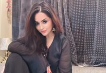 Ragini Nandwani Instagram - Good night Midnight #nightphotography #blackpanther #sexyshoes #slayqueen #influencers #makeuptutorial #celebrityfashion #nails #pinkpinkpink #instadaily #postthepeople #instamood #sexyactresses #mumbai #dubai #dehradun