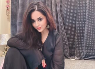 Ragini Nandwani Instagram - Good night Midnight #nightphotography #blackpanther #sexyshoes #slayqueen #influencers #makeuptutorial #celebrityfashion #nails #pinkpinkpink #instadaily #postthepeople #instamood #sexyactresses #mumbai #dubai #dehradun