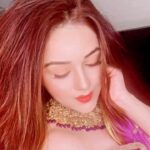 Ragini Nandwani Instagram - Good morning 💋💋💋 #morningvibes #purple #post #pose #indian #hotactress #bringit #likesforlike #instalike #influencer #celebrity #actress #jewelry #shootingphoto #photoshoot #mumbaifashion #dubai #bollywood #viral #reelsvideo #latestfashion #folllowers #millionaire #hairstyles #followforfollowback