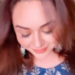 Ragini Nandwani Instagram - Chand baaliyan #reels #instagram #instagood #instalike #bollywoodhot #actress #reelsinstagram #latest #mumbai #ragininandwani #southactress #chennai #tamilnadu #hot #poster #lips