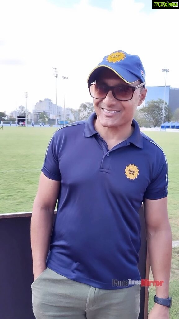 Rahul Bose Instagram - Actor and president of @rugbyindia, @rahulbose7 aces ‘name the film’ game with #PuneTimesMirror. The actor and former rugby player, was in Pune for the 8th junior and 10th senior National Rugby Championships, held at Balewadi Stadium. #rahulbose #actor #rugby #rugbyindia #rugbynationalchampionship #balewadistadium #balewadistadiumpune