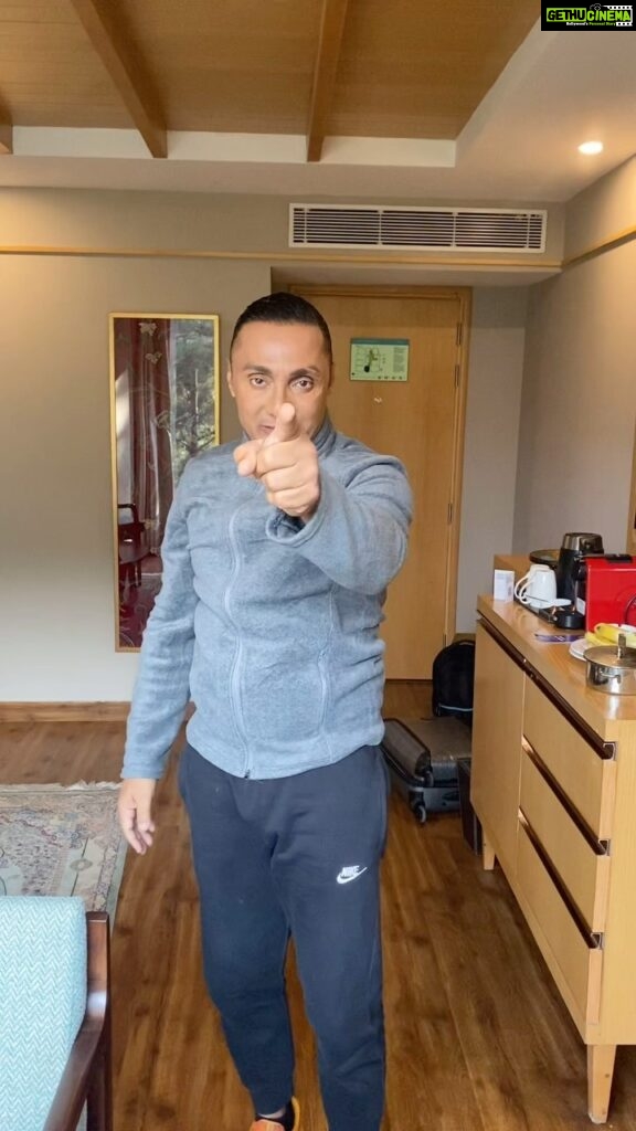 Rahul Bose Instagram - What better way to celebrate the great values of #Olympism than to move on #OlympicsDay ? From all of us @rugbyindia - #letsmove ! @olympics @abhinav_bindra