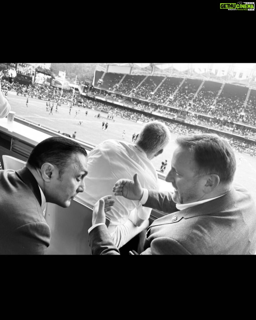 Rahul Bose Instagram - #HongKongDiaries @hksevens With @worldrugby CEO Alan Gilpin. #rugbyfeast Thank you @hkrugby for the warmth and hospitality. @rugbyindia