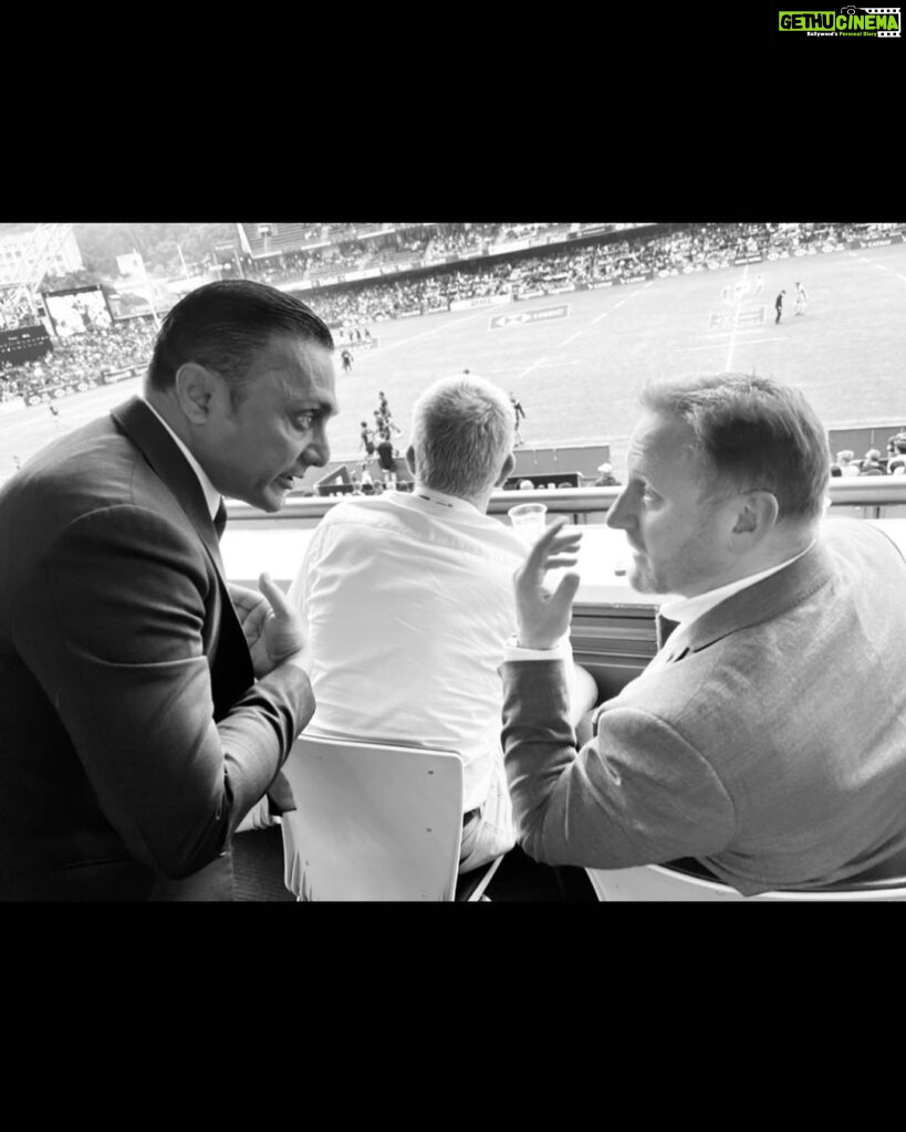 Rahul Bose Instagram - #HongKongDiaries @hksevens With @worldrugby CEO Alan Gilpin. #rugbyfeast Thank you @hkrugby for the warmth and hospitality. @rugbyindia