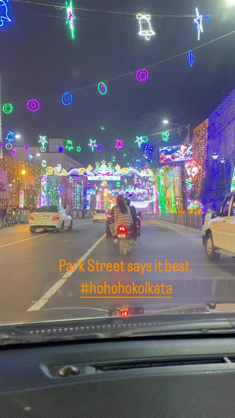 Rahul Bose Instagram - Christmas. In. Calcutta.