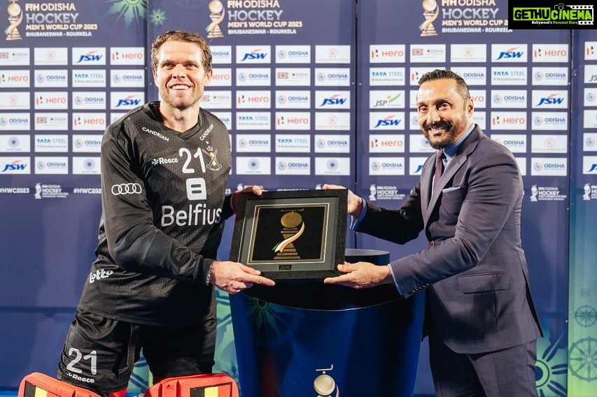 Rahul Bose Instagram - This happened today. Gave away the #ManOfTheMatch trophy to @vincvanasch21 the Belgian goalkeeper, after a cracker of a semi final between #belgium and the #netherlands , in #bhubaneswar . Thank you for the honour @sports_odisha @hockeyindia . See you in the finals!