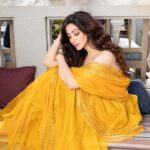 Reyhna Malhotra Instagram - Magic💫💫💫💫💫🌈 🌙 mubarak Shot by @photographybyafn Styled by @aesana0710 Makeup by @makeup_jockey Hairstyling by @isha_hmua Outfit courtesy @pomcha_jaipur X @tlmconsultancy Location courtesy @roofberriesbandra @maverick.communication01 Roofberriesbandra