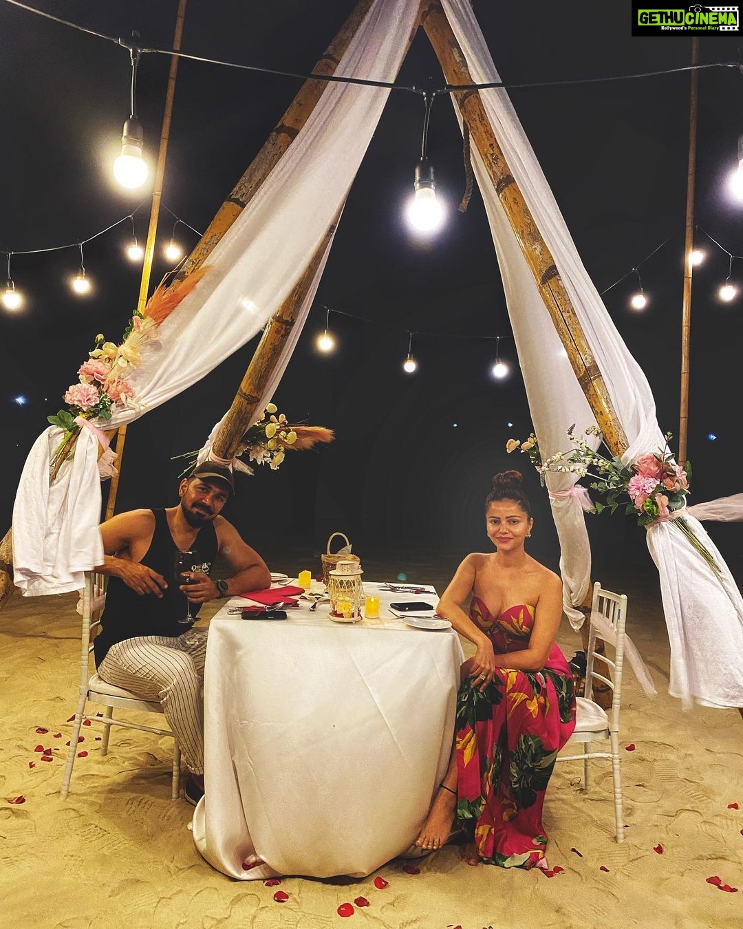 Rubina Dilaik Instagram - Always find time for things that make you happy . . . @travelwithjourneylabel #JourneyLabel #TravelWithJourneyLabel #ThinkHolidayThinkJourneyLabel #YouAreSpecial #MeliaDanang #MeliaHtlResorts #MeliaDanangBeachResort #SoulMatters #VietnamTravel #DanangResort #Danang - Styled @stylingbyvictor @sohail__mughal___ Outfit @riminayakindia @poppublishmedia Meliá Danang Beach Resort