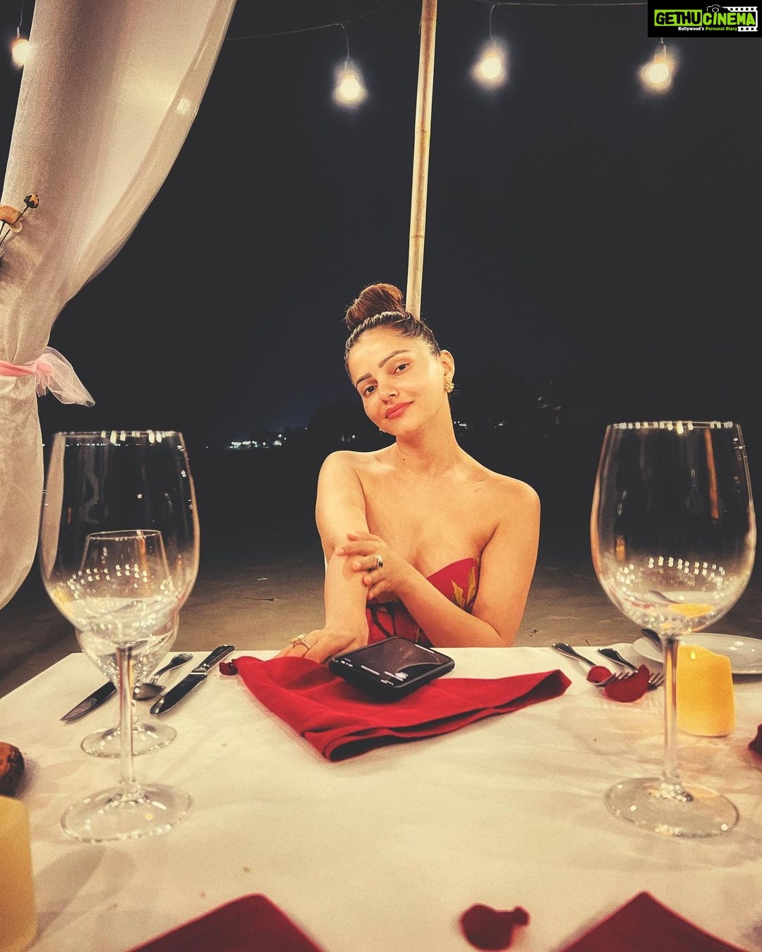 Rubina Dilaik Instagram - Always find time for things that make you happy . . . @travelwithjourneylabel #JourneyLabel #TravelWithJourneyLabel #ThinkHolidayThinkJourneyLabel #YouAreSpecial #MeliaDanang #MeliaHtlResorts #MeliaDanangBeachResort #SoulMatters #VietnamTravel #DanangResort #Danang - Styled @stylingbyvictor @sohail__mughal___ Outfit @riminayakindia @poppublishmedia Meliá Danang Beach Resort