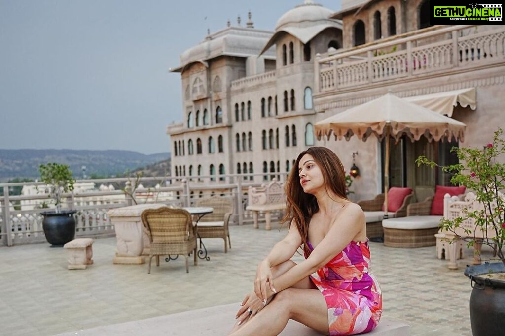 Rubina Dilaik Instagram - Travel far enough, you will meet yourself . . . . This beautiful castle @fairmontjaipurindia . . . @crosshairsindia