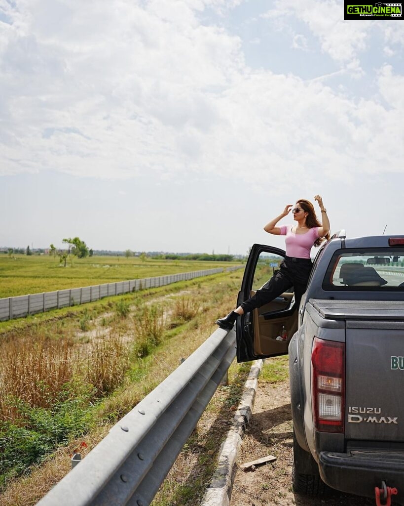 Rubina Dilaik Instagram - #highway diaries