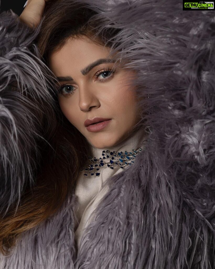 Rubina Dilaik Instagram - The Furry(Tale) …. . . . . Styled by @stylingbyvictor @sohail__mughal___ Fur jacket @pooja_shroff_official Accessories @shayagrams Boots @hogwash.in Assisted by @styleby_antara