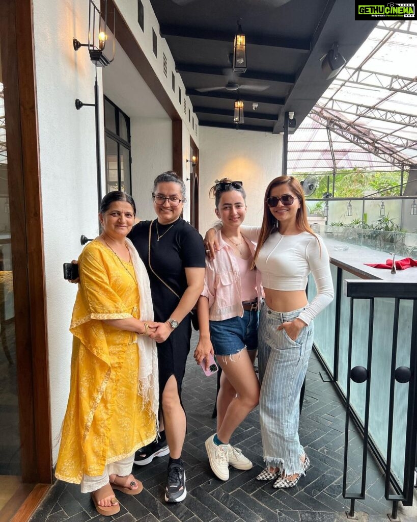 Rubina Dilaik Instagram - Family ❤️🧿