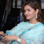 Rubina Dilaik Instagram - Humbled and Honoured 🙏🏼 @sukhvindersukhu . . . Thank you @bigfmindia @bigfmshimla @rjshalinisharma