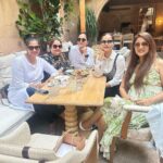 Rubina Dilaik Instagram - Friends and Food - perfect 🤩 . . . @keertikelkar @gazala24 @meghnachitalia @iamnehap