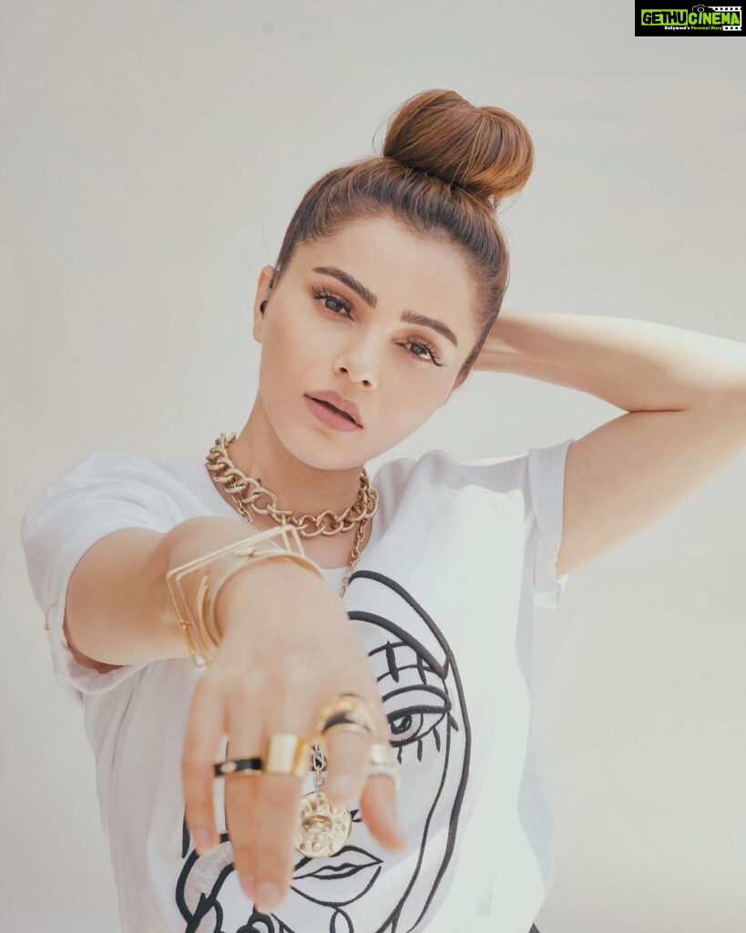 Rubina Dilaik Instagram - Girl with the attitude . . . . Shot by @smileplease_25 Styled by @stylingbyvictor @sohail__mughal___ Assisted by @styleby_antara Bracelet @aestheeetical Rings @mozaati