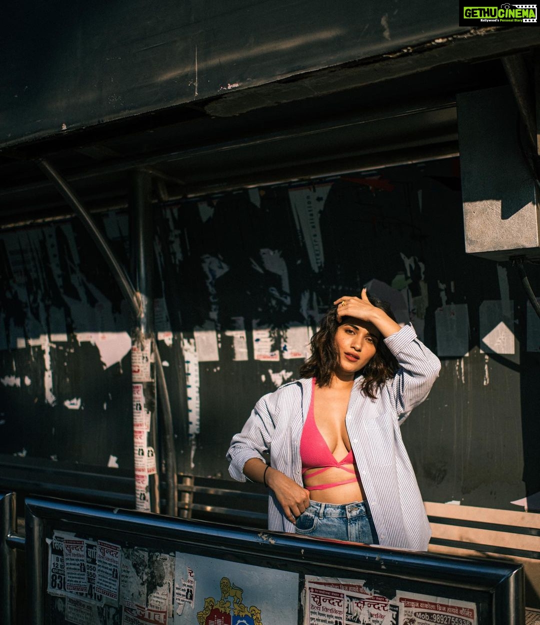 Ruhani Sharma Instagram - 💫 . . . . . 📸 @bharat_rawail