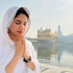 Ruhani Sharma Instagram – Waheguru 🙏♥️ Golden Temple Amritsar