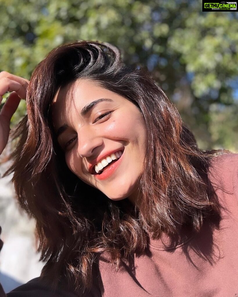 Actress Ruhani Sharma HD Instagram Photos and Wallpapers February 2023
