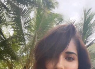 Ruhani Sharma Instagram - 2022 Has been incredibly magical in so many ways ♥️ Met some amazing people Made New friends Worked on some amazing projects with wonderful people Spent good amount of time with fam ♥️ Travelled a lot Learnt some great lessons Manifested some amazing things Experienced life to the fullest Thank you 2022 for everything ♥️