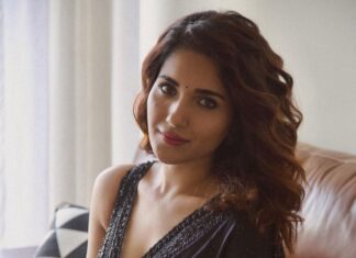 Ruhani Sharma Instagram - 🥀 . . . . . 📸 @shubhisharmalive Wearing @jigarmaliofficial Styling @__.gunjan.__