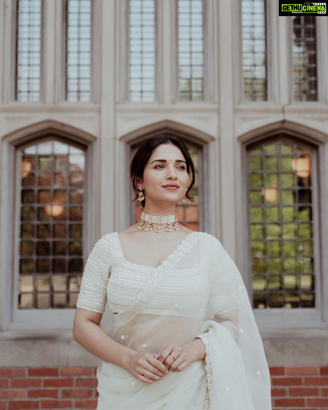 Ruhani Sharma Instagram - For NATS ♥️ . . . . 📸 @rohanharshilphoto Wearing @madzinlabel Jewelry @anushree_designs Styled by @__.gunjan.__