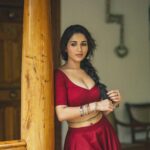 Ruhani Sharma Instagram - 🌹 . . . . 📸 @the_pixel_farmer MUA @makeuphairbyrahul Stylist @sumaiah.tabassum Location @browntownresort