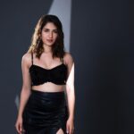 Ruhani Sharma Instagram - 🖤 . . . . 📸 @pranav.foto MUA @makeuphairbyrahul