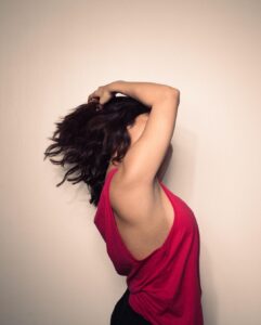 Ruhani Sharma Instagram - 🌹
.
.
.
📸 @bharat_rawail
MUA @shrishtishettyy