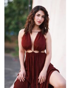 Ruhani Sharma Instagram - Caption this 🐒🙈 . . . . 📸 @pranav.foto MUA @makeuphairbyrahul 👗 @siyastylesofficial