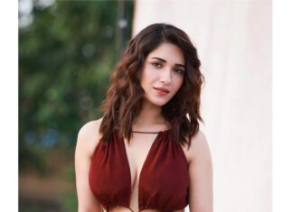 Ruhani Sharma Instagram - Caption this 🐒🙈 . . . . 📸 @pranav.foto MUA @makeuphairbyrahul 👗 @siyastylesofficial