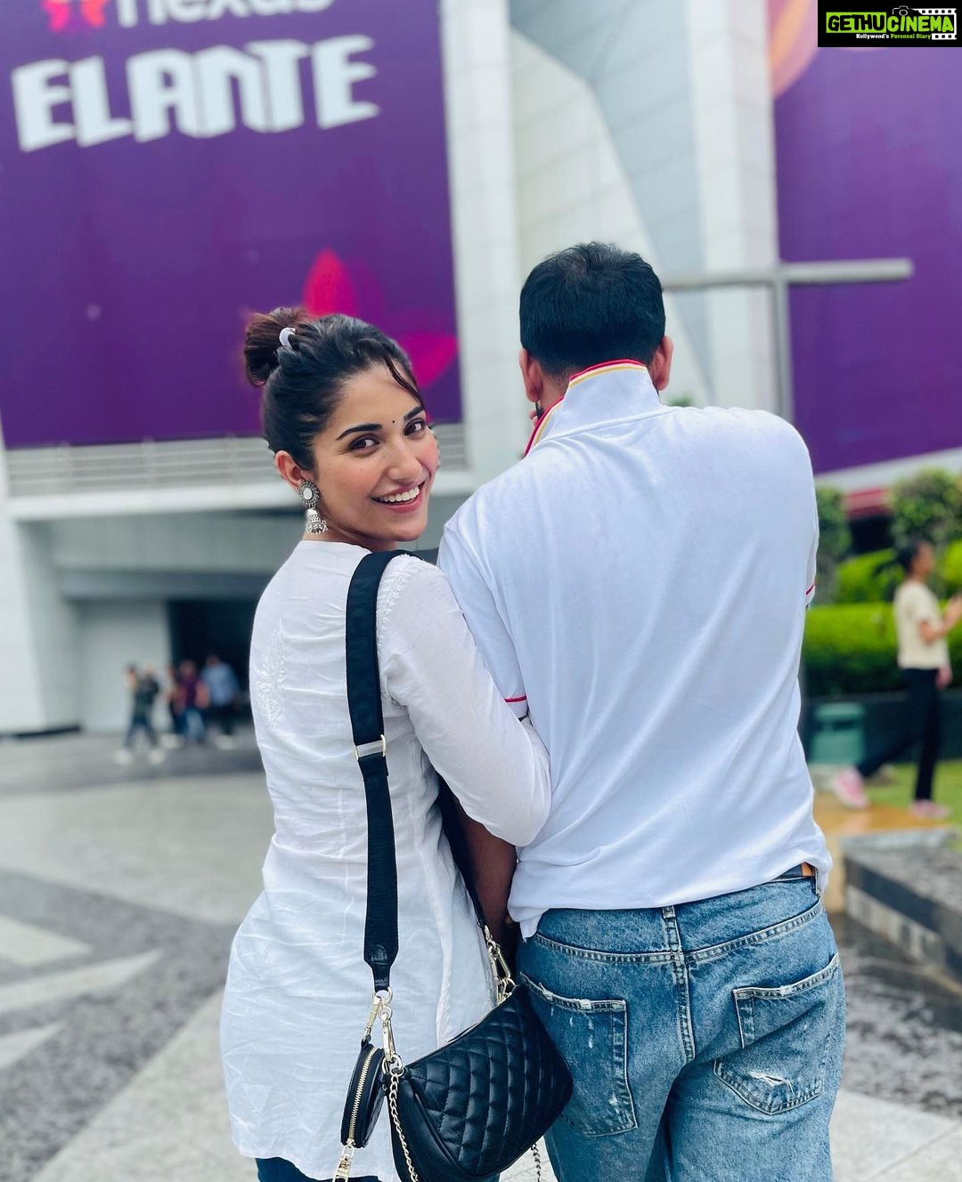 Ruhani Sharma Instagram - Happy Happy Happy Happiest birthday fellow monkey ๐ @lavi_harshit my brother my twin soul my best cheerleader my motivator my annoying bestest friend my guide my horrible singing partnerโฆ I love you muaaaah ๐๐โฅ๏ธ Humesha khush raho aur mujhe bhi rakho ๐