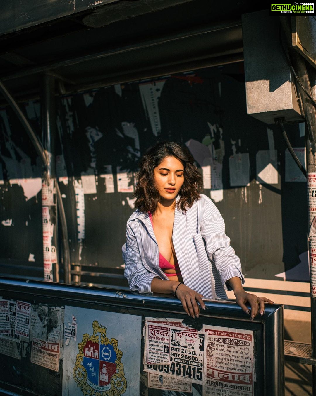 Ruhani Sharma Instagram - 💫 . . . . 📸 @bharat_rawail