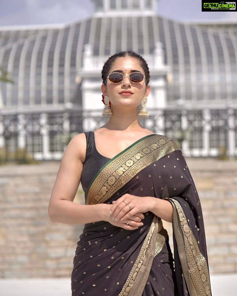 Ruhani Sharma Instagram - Eternal love for sarees ♥️ . . . . . . Wearing @singhanias_hyd Styling @__.gunjan.__ 📸 @rohanharshilphoto Columbus, Ohio