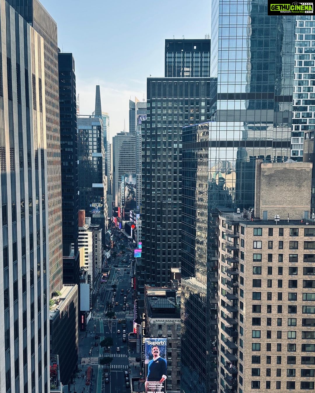 Ruhani Sharma Instagram - Hello NYC 🌞 New York City