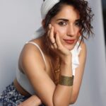 Ruhani Sharma Instagram - Summer 🌞 . . . . Camera @pranav.foto MUA @makeuphairbyrahul Stylist @aishwarya128