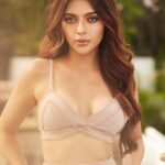 Ruhi Singh Instagram - Good morning you beautiful soul, be kind to yourself today. 😊 Photo @shotbynuno Makeup @mitavaswani Hair @shalinisharmamakeupandhair Outfit @_otherlabel Styling @styledbymusk