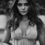 Ruhi Singh Instagram - For we are all stars and we deserve to shine 🎭 @shotbynuno Makeup @mitavaswani Hair @shalinisharmamakeupandhair