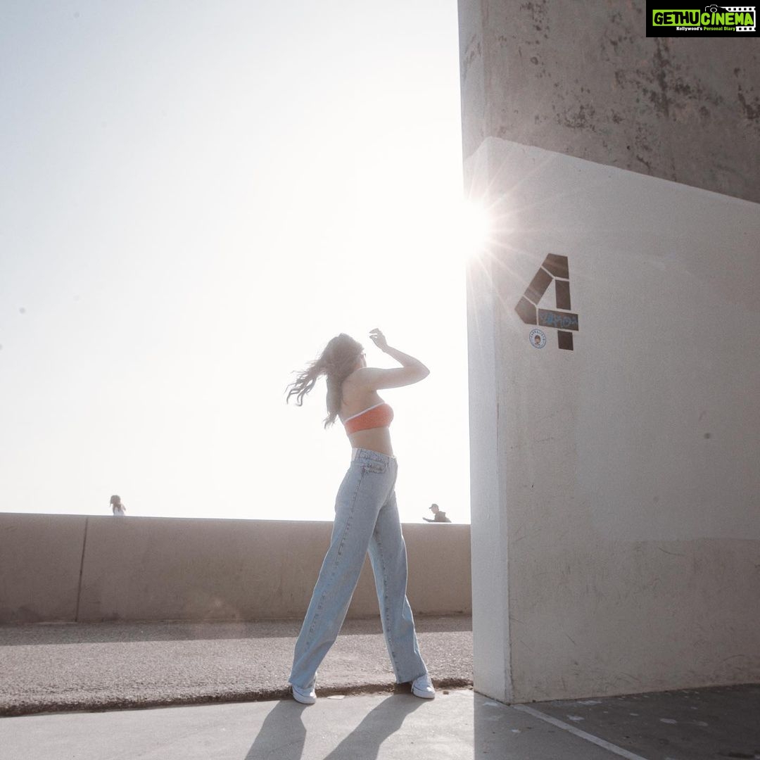 Ruhi Singh Instagram - 🥵 Los Angeles, California