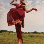 Rukmini Vijayakumar Instagram - I’m going to be performing in Sydney this weekend as part of the Sydney music festival. Details are in the link in my bio. Hope to see you all there! Last one in this series shot by @suleikamueller and styled by @aartthie #dancerlife #travels #performance #tour #bharatanatyam #indiandancer