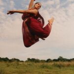 Rukmini Vijayakumar Instagram - I’m going to be performing in Sydney this weekend as part of the Sydney music festival. Details are in the link in my bio. Hope to see you all there! Last one in this series shot by @suleikamueller and styled by @aartthie #dancerlife #travels #performance #tour #bharatanatyam #indiandancer