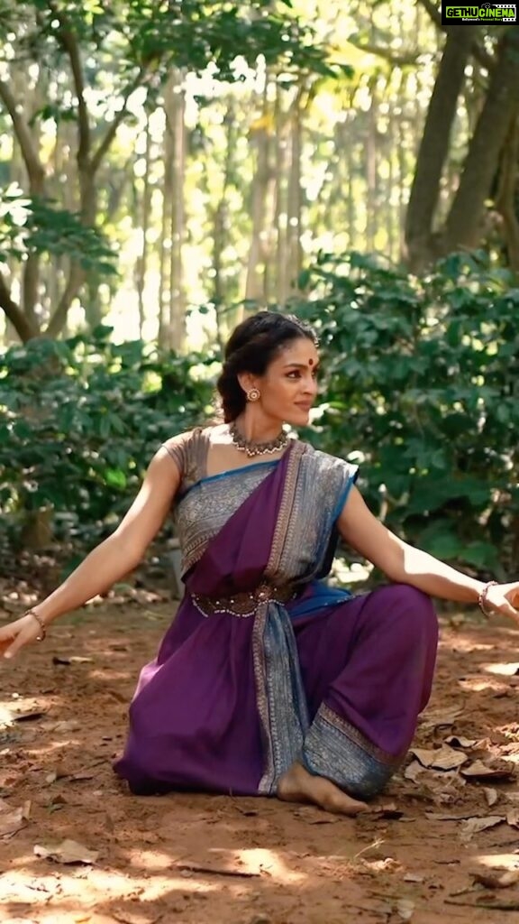 Rukmini Vijayakumar Instagram - Last few days to avail the 30% discount on our online streaming platform. CODE: RKABHINAYA2023 The teaching methodology is unique and addresses all aspects of being a Bharatanatyam performer and dancer. Check our online streaming platform for numerous videos on all aspects of Bharatanatyam www.theraadhakalpamethod.com #bharatanatyam #pedagogy #theraadhakalpamethod #danceteacher #danceschool #dancer #indiandance