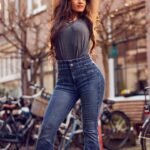 Rukmini Vijayakumar Instagram - Last one on this series with @sunnyjagesar in Amsterdam. 😊 #sunnydays #amsterdam #jeans #boots #browngirl