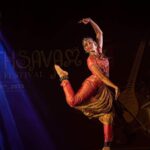 Rukmini Vijayakumar Instagram - Some pictures from my performance at the Vasantotsavam in Thrissur. With @raghuramvocals @shyam_rhythmgam @karthik_vydhatri & Mahesha swamy Lighting @keerthikumarleo Photos : amboor photography and @kalyanpuranand #bharatanatyam #indianclassicaldance #vasantotsav #thrissur #seetaramatemple #templedance