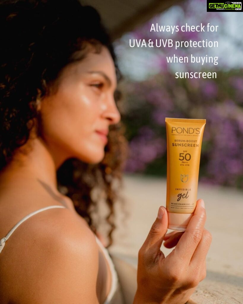 Rukmini Vijayakumar Instagram - I love the sun but after getting sun burned several times, I’ve learned that I need to use sunscreen to protect my skin from sun damage! The all new @pondsindia Serum-boost sunscreen is enriched with SPF 50 and Niacinamide C that help protect the skin from damage caused by UVA and UVB rays☀️ It’s lightweight, non- sticky and leaves no white cast, which makes it super easy to re-apply throughout the day. It prevents dark patches caused by sun damage and leaves your skin with an even tone. Sharing my quick sunscreen tips with you guys. Share yours in the comments! 🙋🏻‍♀️ #Protectandfade with the @pondsinda Serum-boost sunscreen! ☀️